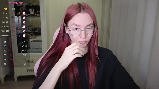 Snapshot of littlevildevil chatting on September 30, 2025, 11:05 am littlevildevil online show from September 30, 2025, 11:05 am