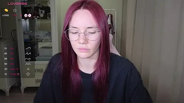 Snapshot of littlevildevil chatting on September 9, 2025, 11:08 am littlevildevil online show from September 9, 2025, 11:08 am