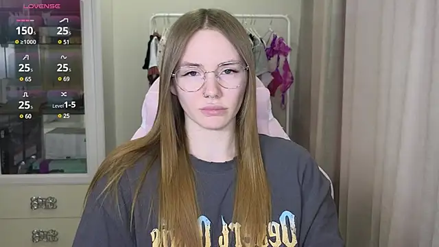 Snapshot of littlevildevil chatting on March 3, 2025, 12:06 pm littlevildevil online show from March 3, 2025, 12:06 pm