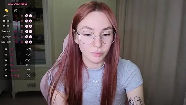 Snapshot of littlevildevil chatting on October 5, 2025, 11:12 am littlevildevil online show from October 5, 2025, 11:12 am