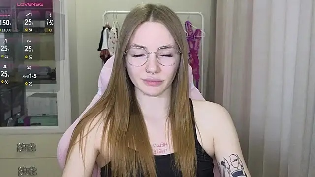 Snapshot of littlevildevil chatting on March 1, 2025, 11:17 am littlevildevil online show from March 1, 2025, 11:17 am