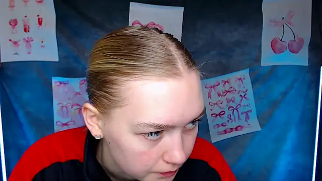 MademoiselleCl online show from February 19, 2026, 7:16 am