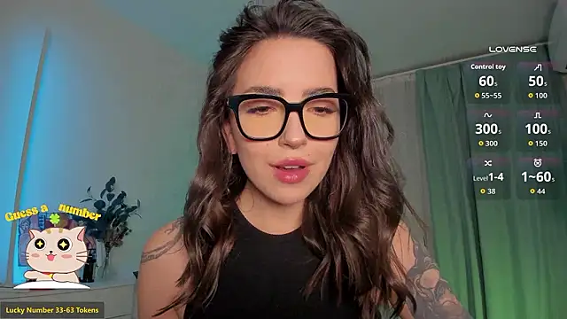 Snapshot of Oh_My_Dianee chatting on January 19, 2026, 8:07 am Oh My Dianee online show from January 19, 2026, 8:07 am