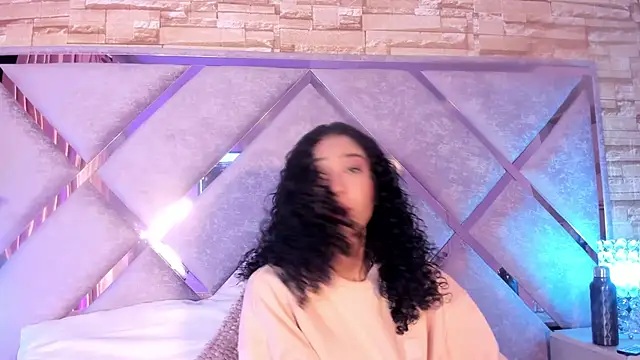  lanna jhonson  online show from October 24, 2025, 10:58 am