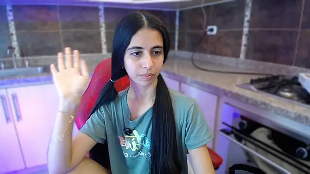 anna alvarez online show from September 21, 2025, 11:59 am