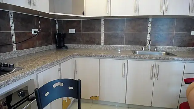 anna alvarez online show from February 26, 2025, 11:00 am