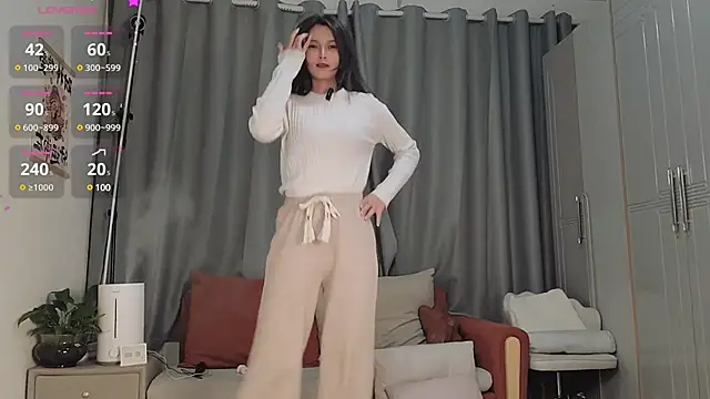 Snapshot of Youth3_ chatting on February 18, 2025, 12:17 pm Youth3 online show from February 18, 2025, 12:17 pm