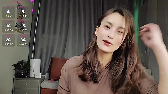 Snapshot of Youth3_ chatting on February 17, 2025, 4:39 pm Youth3 online show from February 17, 2025, 4:39 pm