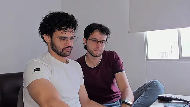 crisandrews online show from September 10, 2025, 4:39 pm