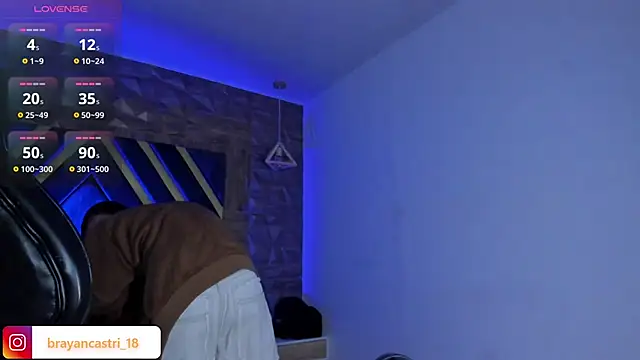 Snapshot of Ian_Castillo_ chatting on March 21, 2026, 11:25 am Ian Castillo online show from March 21, 2026, 11:25 am