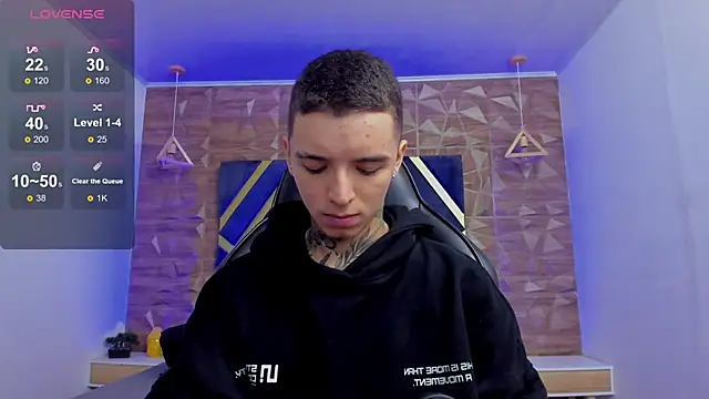 Snapshot of Ian_Castillo_ chatting on March 27, 2026, 11:22 am Ian Castillo online show from March 27, 2026, 11:22 am