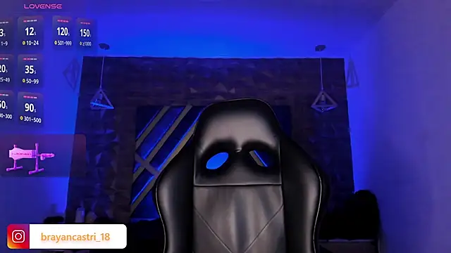 Snapshot of Ian_Castillo_ chatting on February 12, 2026, 11:43 am Ian Castillo online show from February 12, 2026, 11:43 am