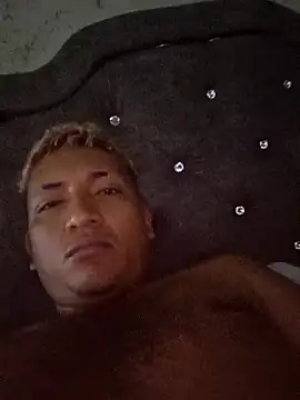 Snapshot of BingedHearts chatting on February 16, 2026, 11:31 am BingedHearts online show from February 16, 2026, 11:31 am