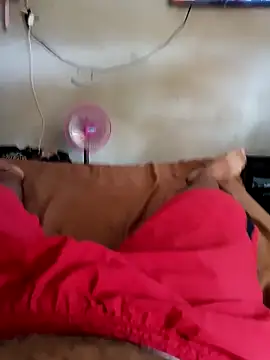 Snapshot of BingedHearts chatting on February 15, 2026, 7:02 pm BingedHearts online show from February 15, 2026, 7:02 pm