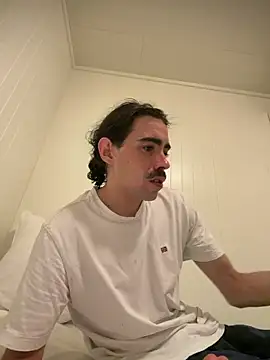 Snapshot of wolfwhite95 chatting on February 27, 2026, 12:00 am wolfwhite95 online show from February 27, 2026, 12:00 am