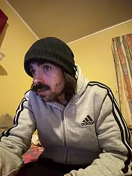 Snapshot of wolfwhite95 chatting on February 8, 2026, 7:44 pm wolfwhite95 online show from February 8, 2026, 7:44 pm