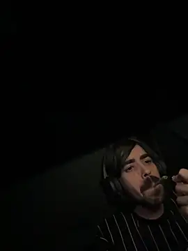 Snapshot of wolfwhite95 chatting on October 5, 2025, 12:45 am wolfwhite95 online show from October 5, 2025, 12:45 am