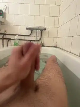 Snapshot of wolfwhite95 chatting on February 19, 2026, 10:45 am wolfwhite95 online show from February 19, 2026, 10:45 am