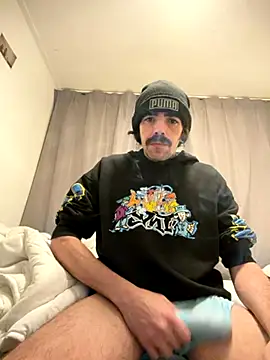 Snapshot of wolfwhite95 chatting on November 17, 2025, 7:51 pm wolfwhite95 online show from November 17, 2025, 7:51 pm