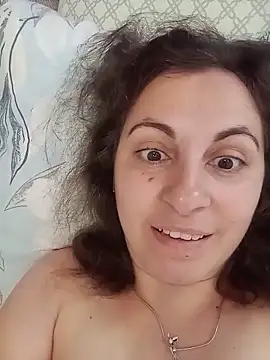 ShelaDiass online show from May 28, 2026, 3:03 am