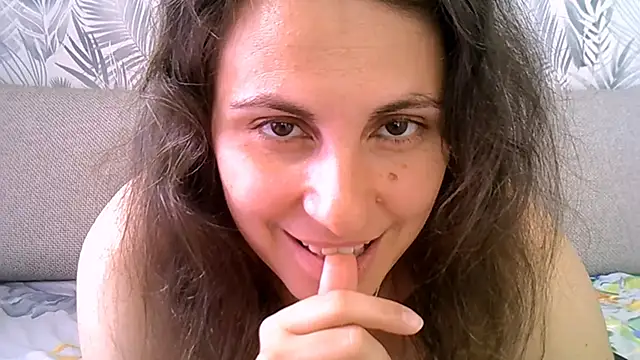 ShelaDiass online show from September 13, 2025, 8:36 am