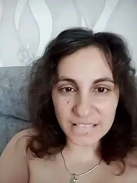 Snapshot of ShelaDiass chatting on January 15, 2026, 4:27 am ShelaDiass online show from January 15, 2026, 4:27 am