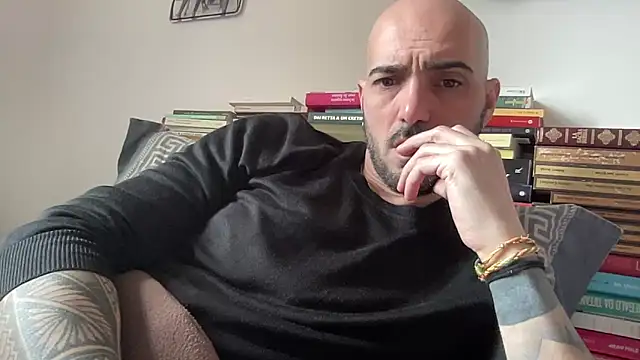 alessandromori91 online show from March 24, 2026, 3:12 pm