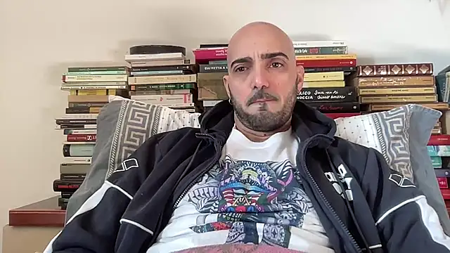 alessandromori91 online show from March 19, 2026, 2:28 pm