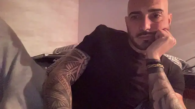 alessandromori91 online show from December 22, 2025, 10:21 pm