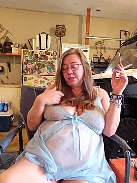 MsShelby40 online show from September 13, 2025, 10:21 pm