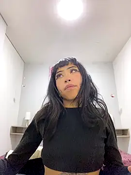 Snapshot of Violetta_Suky chatting on September 20, 2025, 12:54 pm Violetta Suky online show from September 20, 2025, 12:54 pm