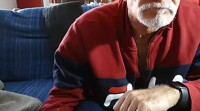 Snapshot of maduroguapo chatting on February 25, 2025, 4:04 pm maduroguapo online show from February 25, 2025, 4:04 pm