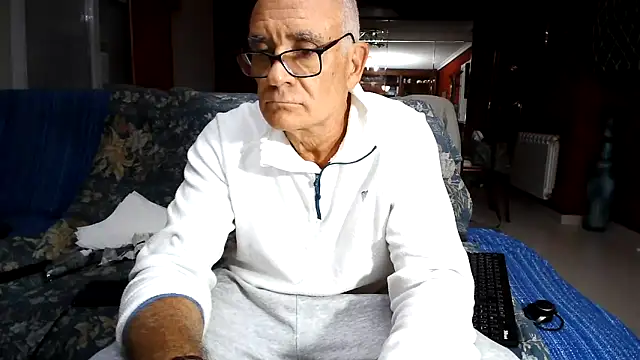 maduroguapo online show from November 14, 2025, 9:18 pm