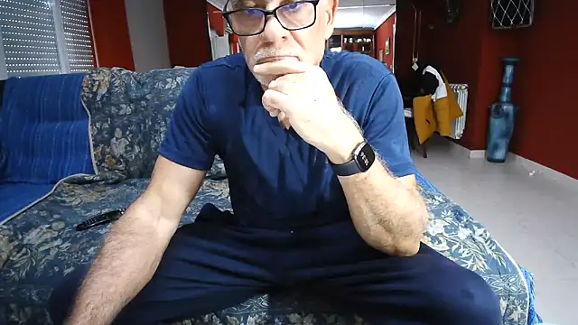 Snapshot of maduroguapo chatting on March 12, 2025, 5:38 pm maduroguapo online show from March 12, 2025, 5:38 pm