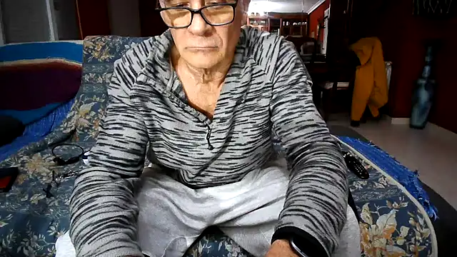 maduroguapo online show from February 2, 2026, 9:47 pm