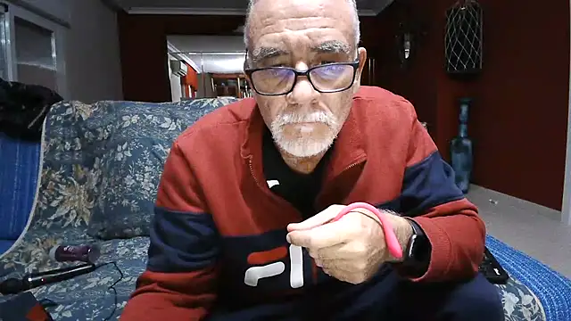 Snapshot of maduroguapo chatting on February 22, 2025, 11:03 pm maduroguapo online show from February 22, 2025, 11:03 pm