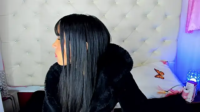 Snapshot of sophie_pariss chatting on February 19, 2025, 7:39 am sophie pariss online show from February 19, 2025, 7:39 am