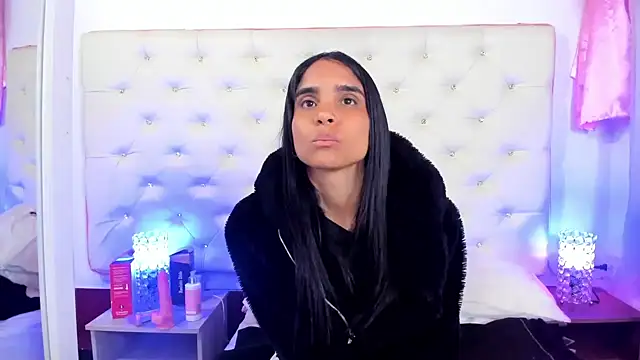 Snapshot of sophie_pariss chatting on February 27, 2025, 7:19 am sophie pariss online show from February 27, 2025, 7:19 am