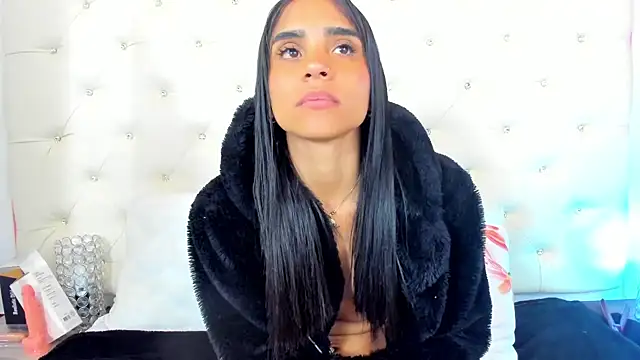 Snapshot of sophie_pariss chatting on February 21, 2025, 6:40 am sophie pariss online show from February 21, 2025, 6:40 am