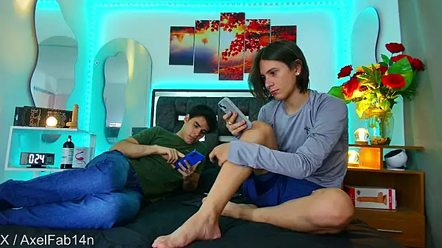 Snapshot of Alex_and_Fabian chatting on March 3, 2025, 6:35 pm Alex and Fabian online show from March 3, 2025, 6:35 pm