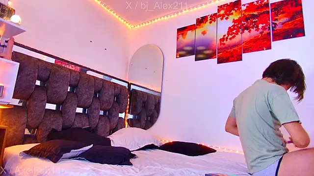 Alex and Fabian online show from November 8, 2025, 8:34 pm