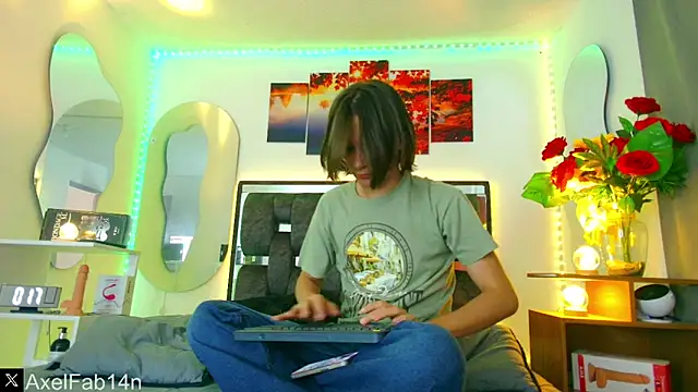 Snapshot of Alex_and_Fabian chatting on February 9, 2025, 6:58 pm Alex and Fabian online show from February 9, 2025, 6:58 pm
