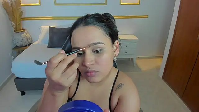 lia sexx19 online show from September 26, 2025, 2:07 am