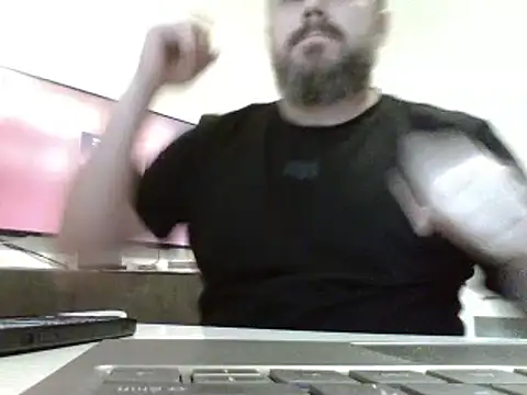 Snapshot of FROL83 chatting on April 14, 2026, 4:56 pm FROL83 online show from April 14, 2026, 4:56 pm