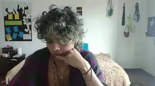 fenixmfx19 online show from January 7, 2025, 6:03 pm