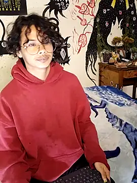 fenixmfx19 online show from October 9, 2025, 6:19 pm