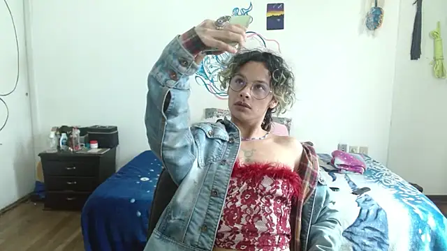 fenixmfx19 online show from March 3, 2025, 7:07 pm