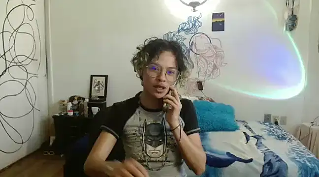 fenixmfx19 online show from March 13, 2025, 8:11 pm