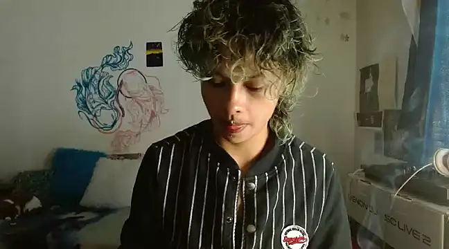 fenixmfx19 online show from December 26, 2024, 3:10 pm