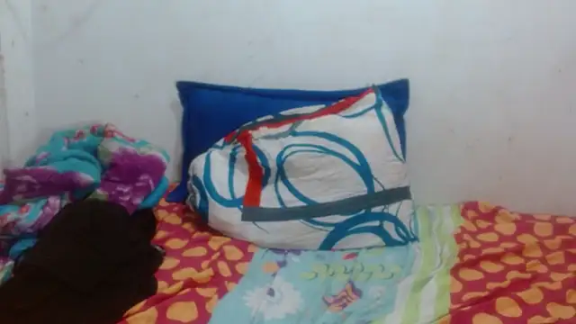 damian bottom bigcock online show from October 21, 2025, 4:06 pm